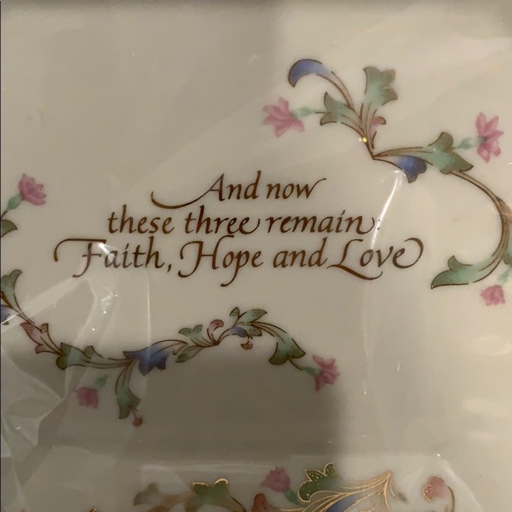 Lenox - Love is Patient - Tray NEW